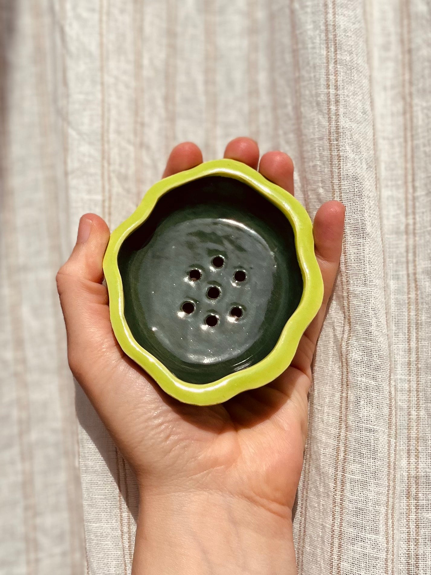 oval soap dish