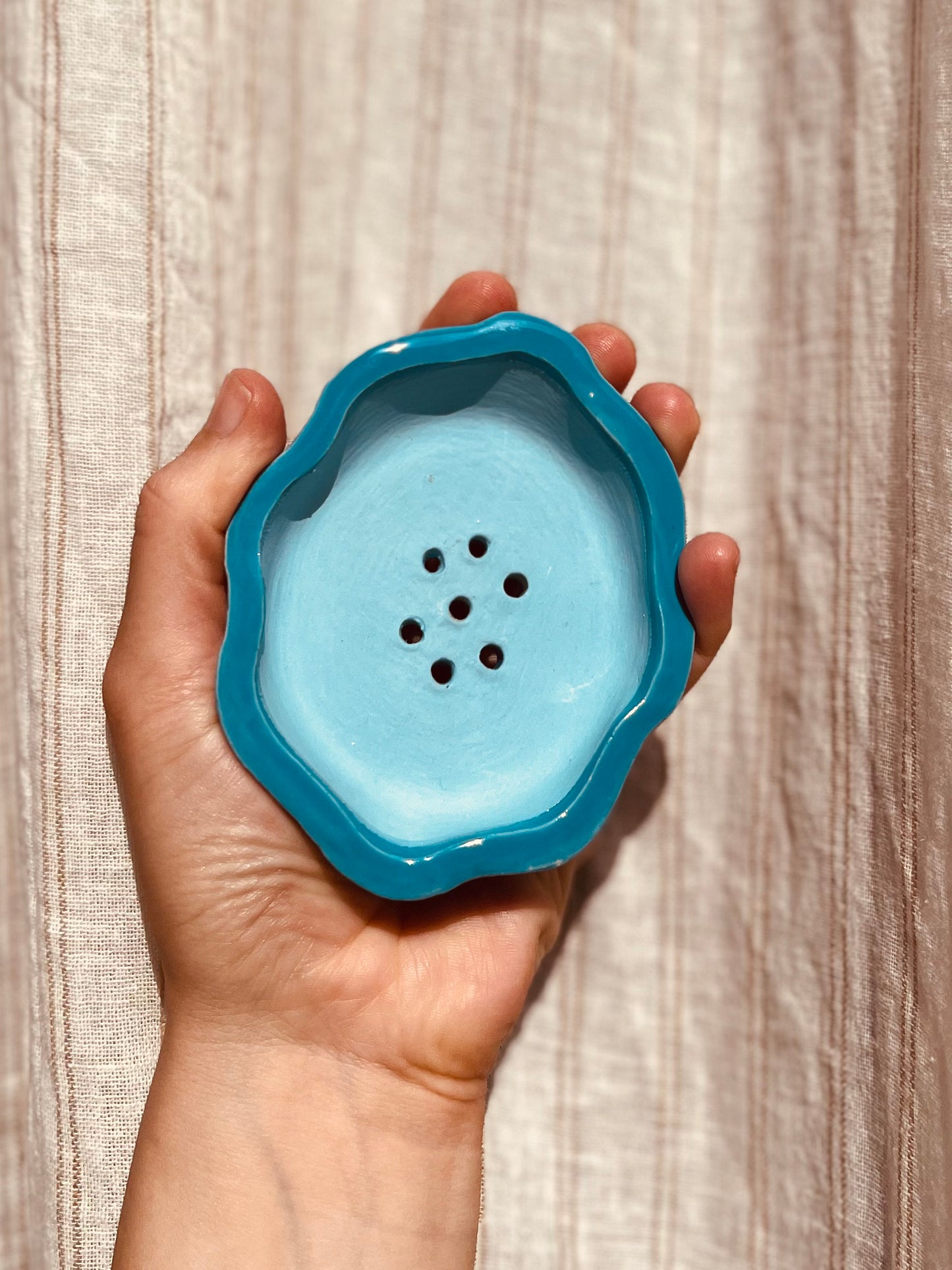 oval soap dish