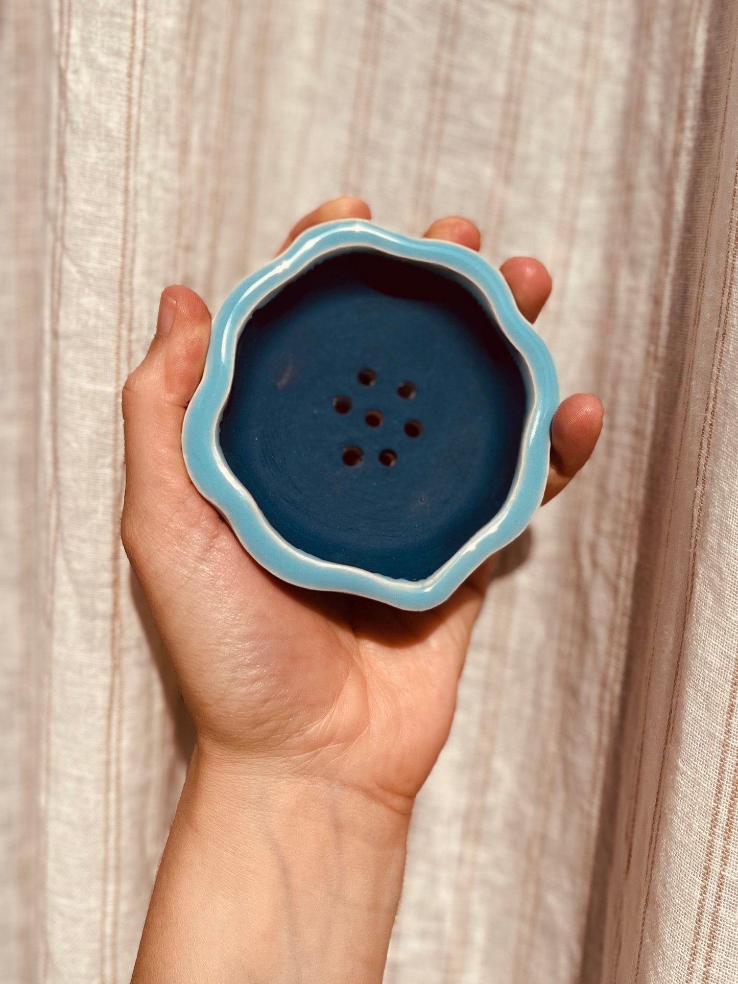 oval soap dish